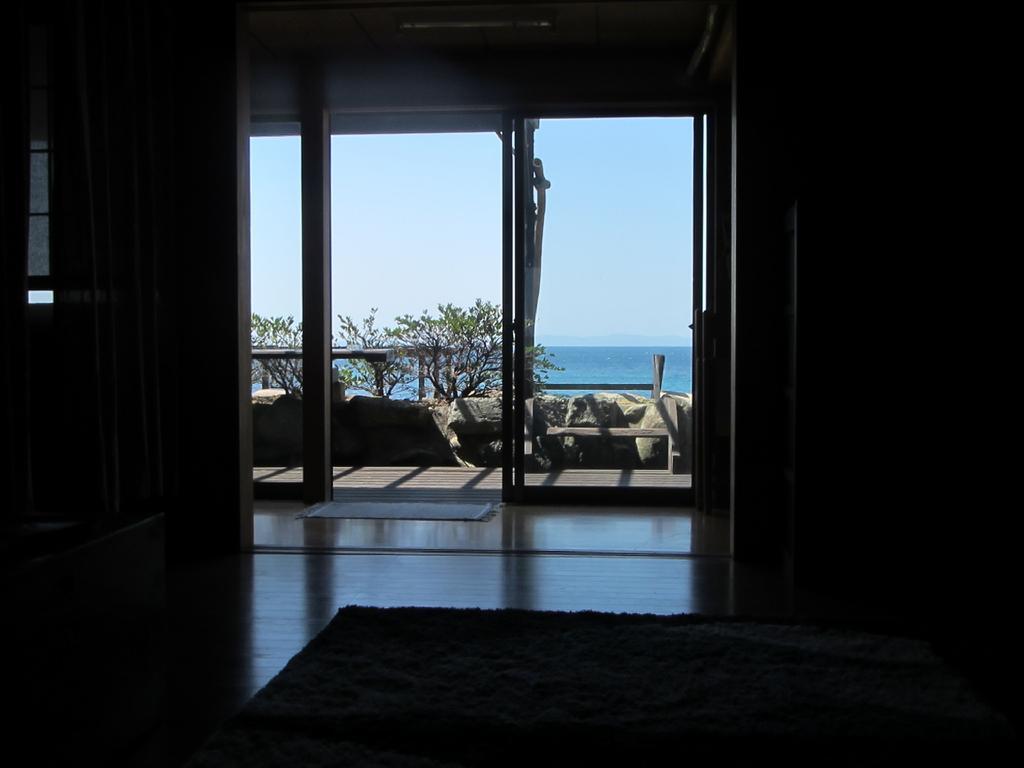 Amakusa West Coast Backpackers Fu-Raibou Hostel ภายนอก รูปภาพ